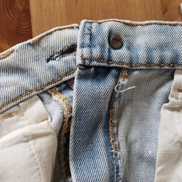 Vintage Levi’s Orange Tab W26 Flare Leg Light Wash Creased - Picture 3 of 16